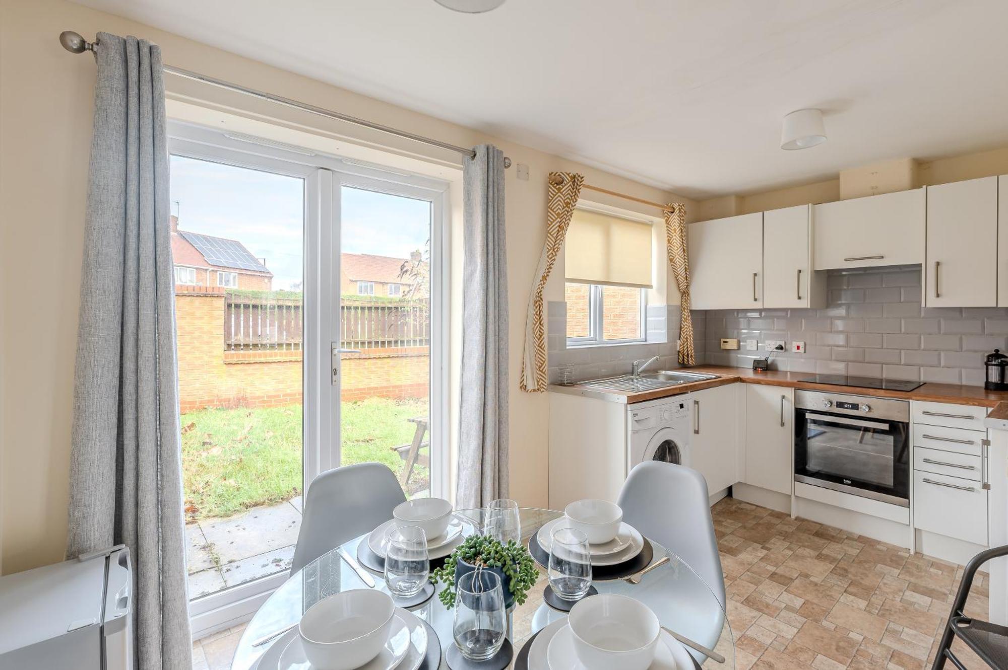 Вилла Quiet House, Prkg-3 Cars, Contractors & Families, York Centre 10Mins Экстерьер фото